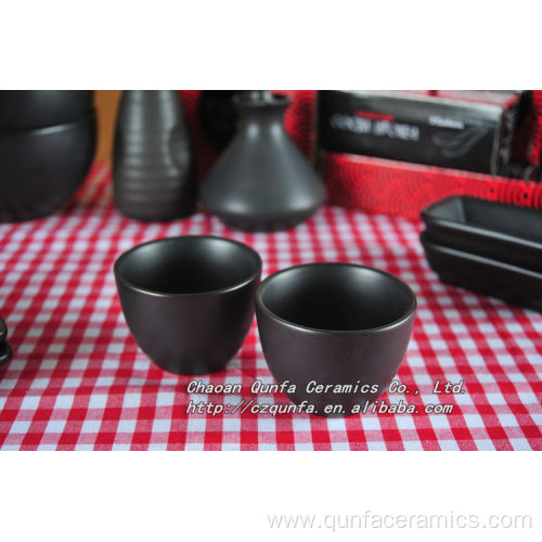 Tableware set matt black